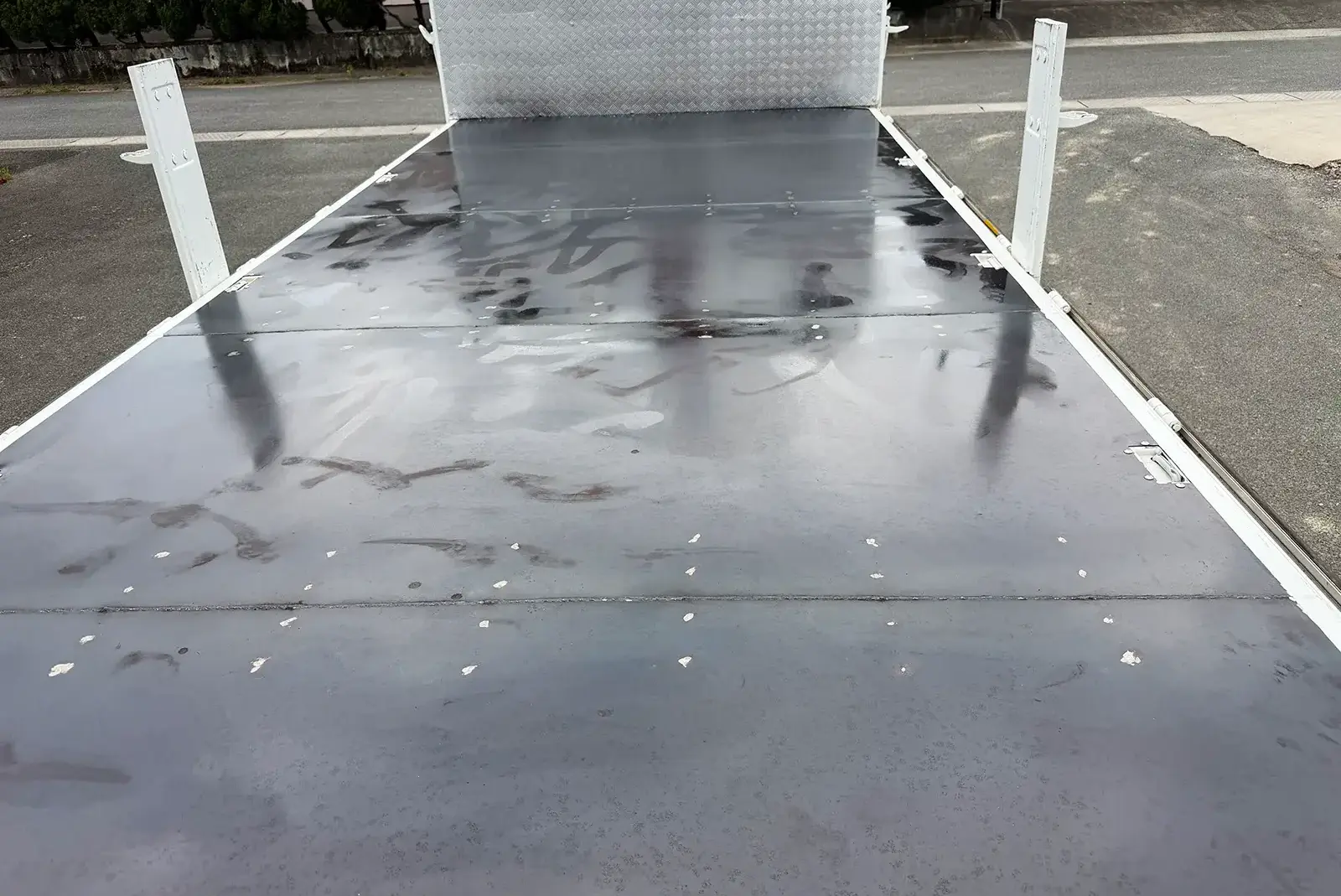 業務用　トラックの荷台を特注で製作しました。